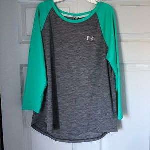 Gray/green under armor top!